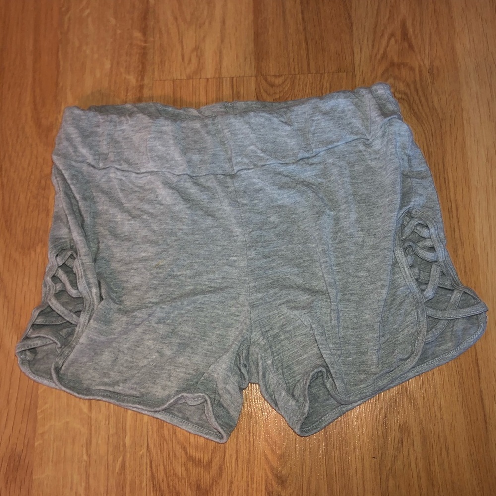 Criss-cross side shorts